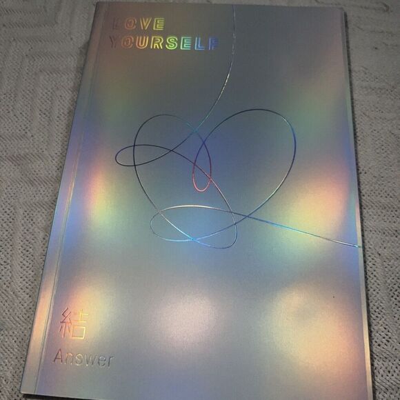 Love Yourself: Answer (Random cover, incl. 116-page photo book) - Picture 1 of 4